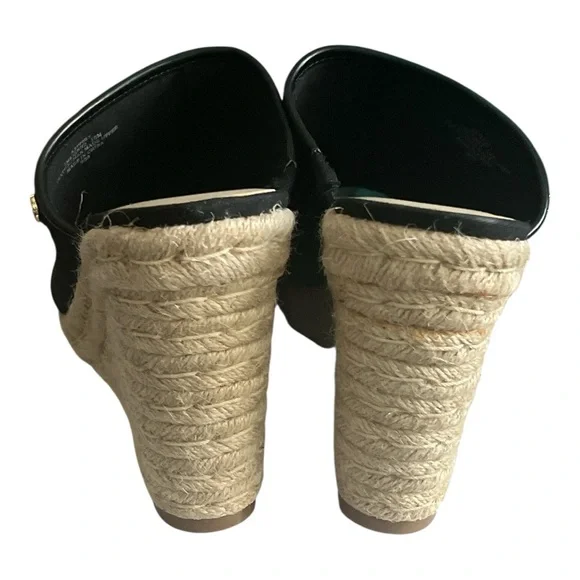 Isaac Mizrahi Black and Tan Wedge Sandals Size 10 - Picture 4 of 7